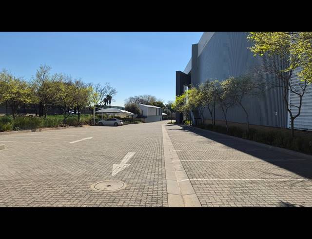 7,740M² WAREHOUSE TO LET IN ISANDO